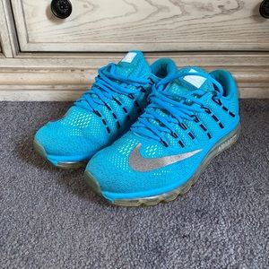 NIKE AIR MAX 2016